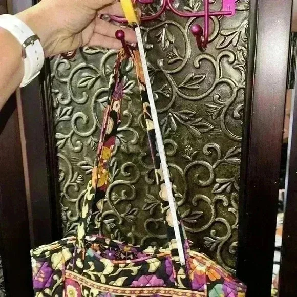 Vera Bradley RetiredSuzani pattern shoulder bag - Picture 11 of 11